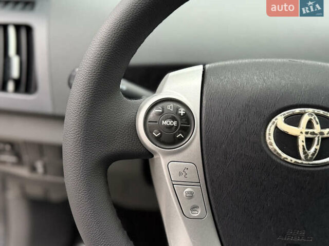 Сірий Тойота Пріус, об'ємом двигуна 1.8 л та пробігом 267 тис. км за 8900 $, фото 54 на Automoto.ua