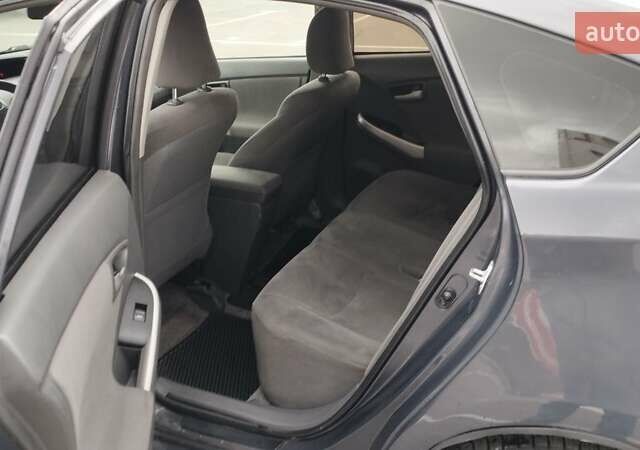 Сірий Тойота Пріус, об'ємом двигуна 1.8 л та пробігом 390 тис. км за 9950 $, фото 17 на Automoto.ua