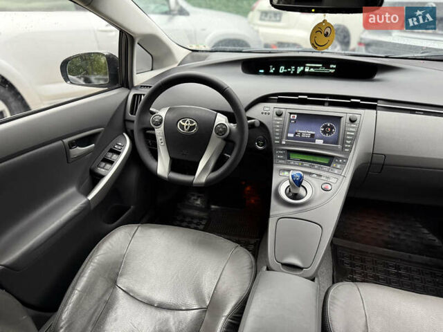 Сірий Тойота Пріус, об'ємом двигуна 1.8 л та пробігом 267 тис. км за 8900 $, фото 50 на Automoto.ua