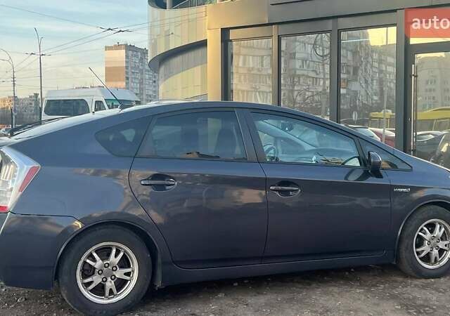 Сірий Тойота Пріус, об'ємом двигуна 1.8 л та пробігом 204 тис. км за 9490 $, фото 5 на Automoto.ua