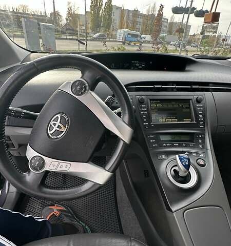Серый Тойота Приус, объемом двигателя 1.8 л и пробегом 300 тыс. км за 11500 $, фото 16 на Automoto.ua