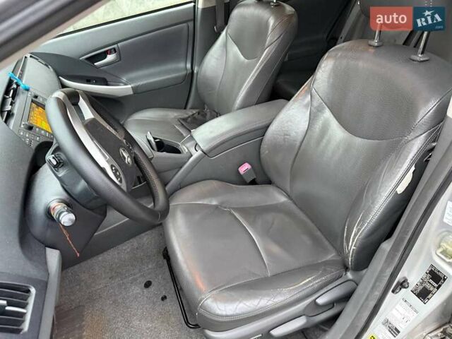 Серый Тойота Приус, объемом двигателя 1.8 л и пробегом 336 тыс. км за 7800 $, фото 8 на Automoto.ua