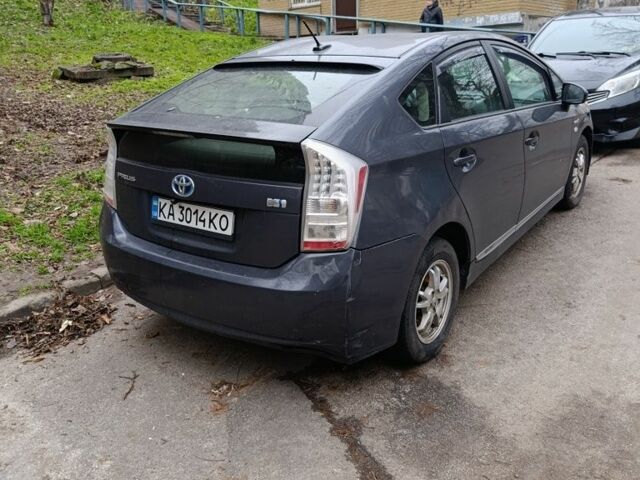 Серый Тойота Приус, объемом двигателя 1.8 л и пробегом 220 тыс. км за 4200 $, фото 2 на Automoto.ua