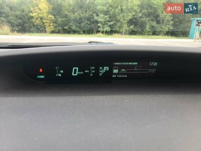 Серый Тойота Приус, объемом двигателя 1.8 л и пробегом 241 тыс. км за 10700 $, фото 1 на Automoto.ua