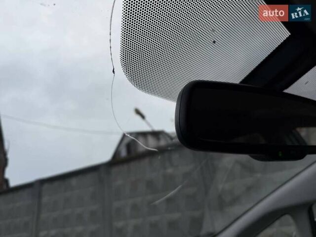 Серый Тойота Приус, объемом двигателя 1.8 л и пробегом 336 тыс. км за 7800 $, фото 22 на Automoto.ua