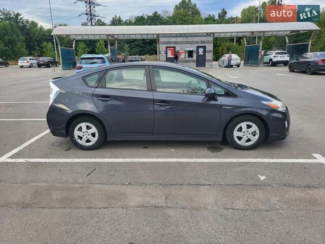 Серый Тойота Приус, объемом двигателя 1.8 л и пробегом 241 тыс. км за 10700 $, фото 6 на Automoto.ua