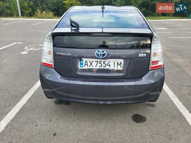Серый Тойота Приус, объемом двигателя 1.8 л и пробегом 241 тыс. км за 10700 $, фото 5 на Automoto.ua