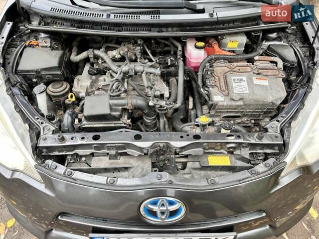 Тойота Приус 2012 в Кропивницком (Кировограде) на Automoto.ua Серый Тойота Приус, объемом двигателя 1.5 л и пробегом 220 тыс. км за 8700 $, фото 15 на Automoto.ua