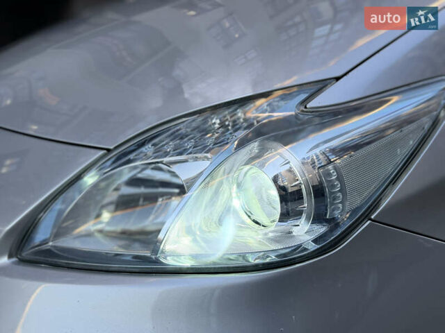 Сірий Тойота Пріус, об'ємом двигуна 1.8 л та пробігом 269 тис. км за 11499 $, фото 70 на Automoto.ua