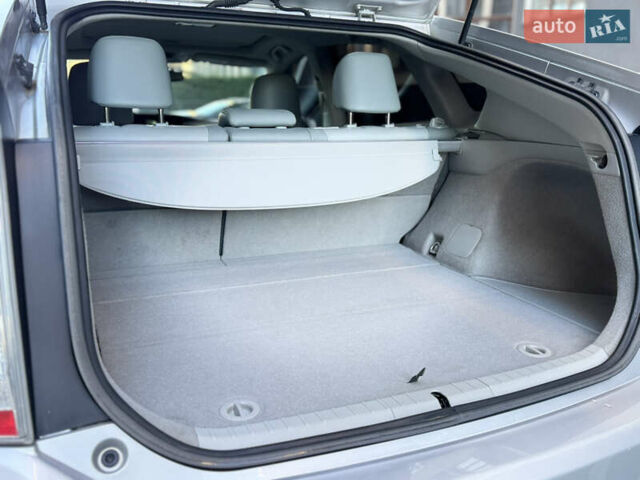 Сірий Тойота Пріус, об'ємом двигуна 1.8 л та пробігом 269 тис. км за 11499 $, фото 67 на Automoto.ua