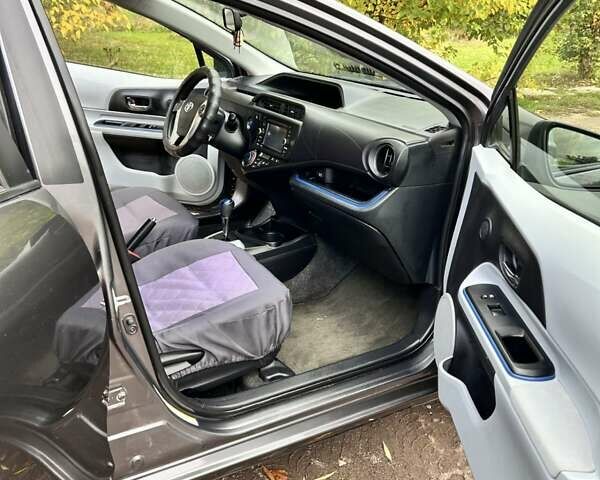 Тойота Приус 2012 в Кропивницком (Кировограде) на Automoto.ua Серый Тойота Приус, объемом двигателя 1.5 л и пробегом 220 тыс. км за 8700 $, фото 26 на Automoto.ua