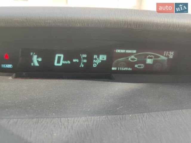 Серый Тойота Приус, объемом двигателя 1.8 л и пробегом 115 тыс. км за 12500 $, фото 4 на Automoto.ua