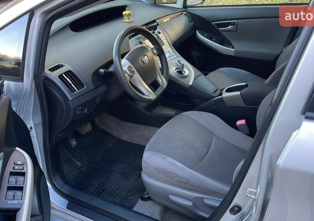 Сірий Тойота Пріус, об'ємом двигуна 1.8 л та пробігом 243 тис. км за 9800 $, фото 6 на Automoto.ua