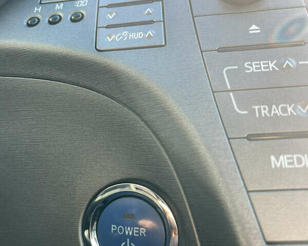 Сірий Тойота Пріус, об'ємом двигуна 1.8 л та пробігом 299 тис. км за 10700 $, фото 21 на Automoto.ua