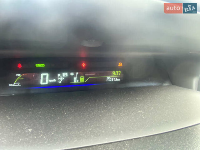 Серый Тойота Приус, объемом двигателя 1.8 л и пробегом 273 тыс. км за 11000 $, фото 8 на Automoto.ua