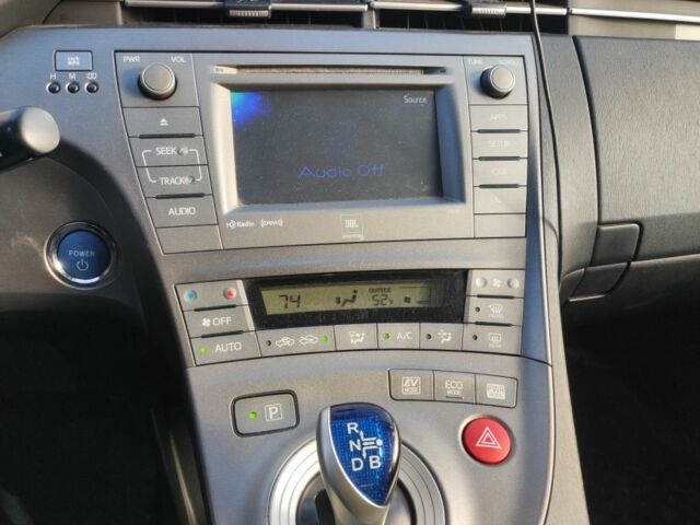 Сірий Тойота Пріус, об'ємом двигуна 1.8 л та пробігом 115 тис. км за 12500 $, фото 6 на Automoto.ua