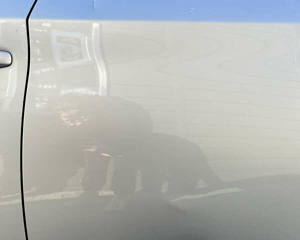 Сірий Тойота Пріус, об'ємом двигуна 1.8 л та пробігом 299 тис. км за 10700 $, фото 2 на Automoto.ua