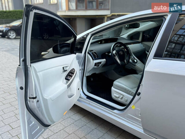 Сірий Тойота Пріус, об'ємом двигуна 1.8 л та пробігом 269 тис. км за 11499 $, фото 41 на Automoto.ua