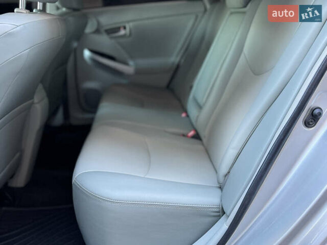 Сірий Тойота Пріус, об'ємом двигуна 1.8 л та пробігом 269 тис. км за 11499 $, фото 62 на Automoto.ua