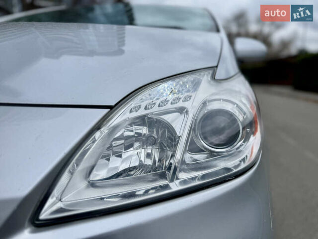 Сірий Тойота Пріус, об'ємом двигуна 1.8 л та пробігом 230 тис. км за 9500 $, фото 10 на Automoto.ua