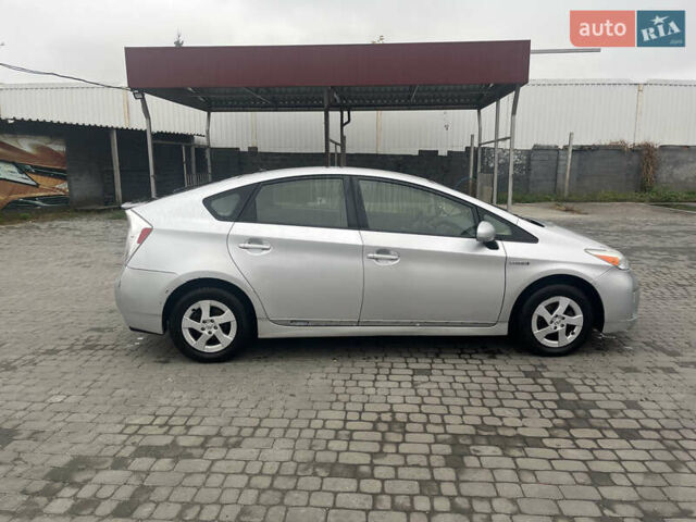 Серый Тойота Приус, объемом двигателя 1.8 л и пробегом 206 тыс. км за 10000 $, фото 3 на Automoto.ua