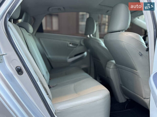 Сірий Тойота Пріус, об'ємом двигуна 1.8 л та пробігом 269 тис. км за 11499 $, фото 59 на Automoto.ua