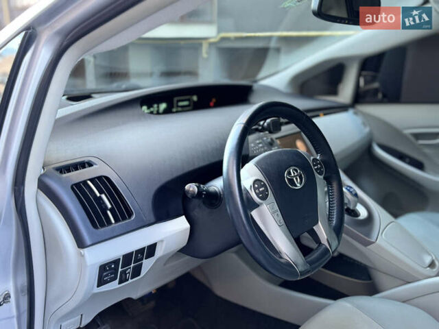 Сірий Тойота Пріус, об'ємом двигуна 1.8 л та пробігом 269 тис. км за 11499 $, фото 45 на Automoto.ua