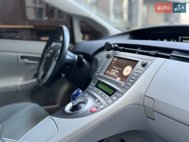 Сірий Тойота Пріус, об'ємом двигуна 1.8 л та пробігом 269 тис. км за 11499 $, фото 55 на Automoto.ua