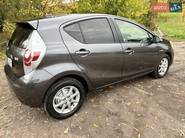 Тойота Приус 2012 в Кропивницком (Кировограде) на Automoto.ua Серый Тойота Приус, объемом двигателя 1.5 л и пробегом 220 тыс. км за 8700 $, фото 4 на Automoto.ua