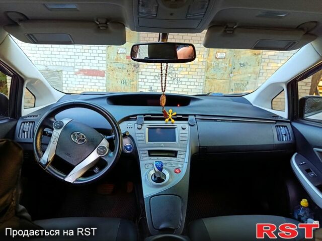 Серый Тойота Приус, объемом двигателя 1.8 л и пробегом 200 тыс. км за 12500 $, фото 2 на Automoto.ua