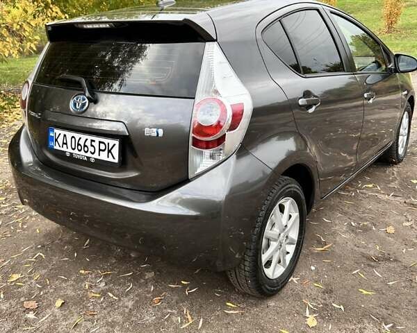 Тойота Приус 2012 в Кропивницком (Кировограде) на Automoto.ua Серый Тойота Приус, объемом двигателя 1.5 л и пробегом 220 тыс. км за 8700 $, фото 3 на Automoto.ua