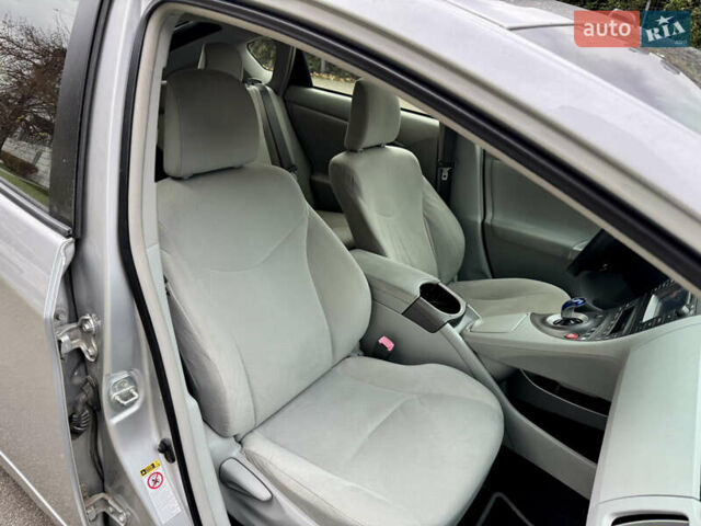 Сірий Тойота Пріус, об'ємом двигуна 1.8 л та пробігом 230 тис. км за 9500 $, фото 16 на Automoto.ua
