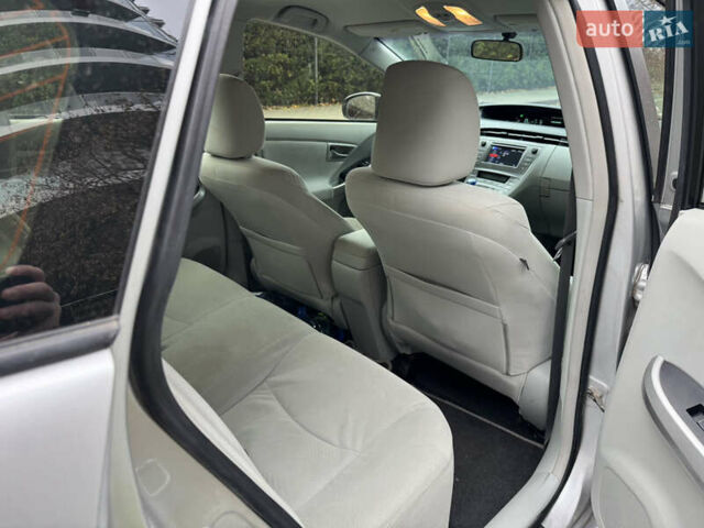 Сірий Тойота Пріус, об'ємом двигуна 1.8 л та пробігом 230 тис. км за 9500 $, фото 18 на Automoto.ua
