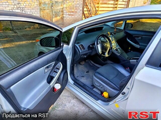 Серый Тойота Приус, объемом двигателя 1.8 л и пробегом 200 тыс. км за 12500 $, фото 9 на Automoto.ua