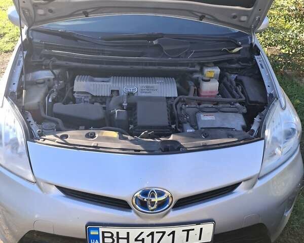 Серый Тойота Приус, объемом двигателя 1.8 л и пробегом 238 тыс. км за 10200 $, фото 12 на Automoto.ua