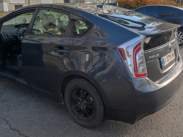 Сірий Тойота Пріус, об'ємом двигуна 1.8 л та пробігом 115 тис. км за 12500 $, фото 1 на Automoto.ua