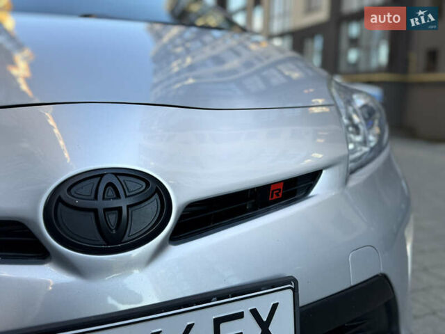 Сірий Тойота Пріус, об'ємом двигуна 1.8 л та пробігом 269 тис. км за 11499 $, фото 8 на Automoto.ua