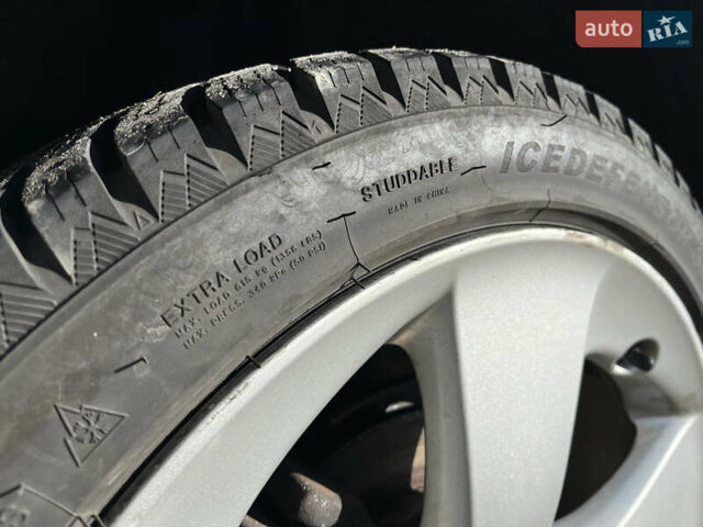 Сірий Тойота Пріус, об'ємом двигуна 1.8 л та пробігом 299 тис. км за 10700 $, фото 12 на Automoto.ua