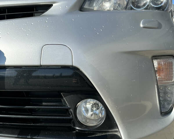 Сірий Тойота Пріус, об'ємом двигуна 1.8 л та пробігом 299 тис. км за 10700 $, фото 1 на Automoto.ua