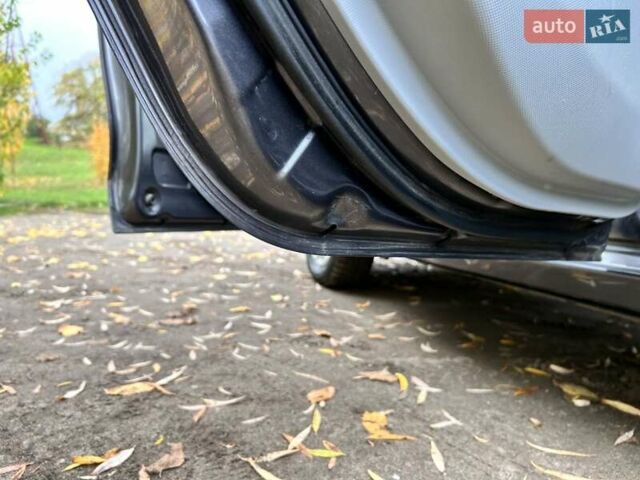 Тойота Приус 2012 в Кропивницком (Кировограде) на Automoto.ua Серый Тойота Приус, объемом двигателя 1.5 л и пробегом 220 тыс. км за 8700 $, фото 14 на Automoto.ua