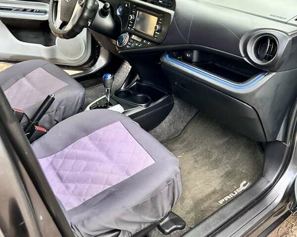 Тойота Приус 2012 в Кропивницком (Кировограде) на Automoto.ua Серый Тойота Приус, объемом двигателя 1.5 л и пробегом 220 тыс. км за 8700 $, фото 20 на Automoto.ua