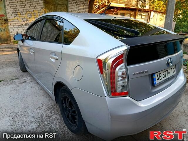 Серый Тойота Приус, объемом двигателя 1.8 л и пробегом 200 тыс. км за 12500 $, фото 13 на Automoto.ua