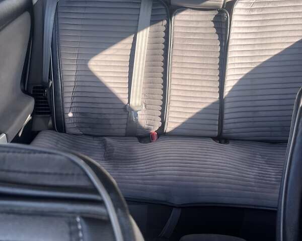 Сірий Тойота Пріус, об'ємом двигуна 1.8 л та пробігом 253 тис. км за 11000 $, фото 7 на Automoto.ua