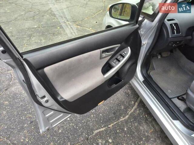 Сірий Тойота Пріус, об'ємом двигуна 1.8 л та пробігом 240 тис. км за 9990 $, фото 9 на Automoto.ua