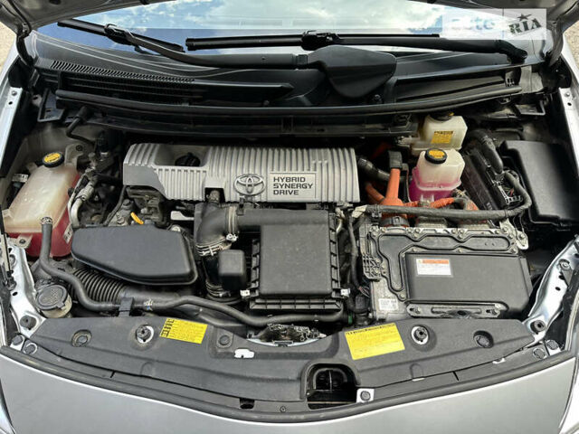 Сірий Тойота Пріус, об'ємом двигуна 1.8 л та пробігом 93 тис. км за 13950 $, фото 17 на Automoto.ua