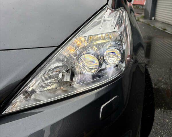 Серый Тойота Приус, объемом двигателя 1.8 л и пробегом 176 тыс. км за 14400 $, фото 6 на Automoto.ua