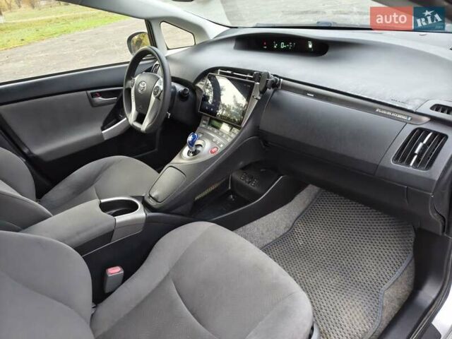 Сірий Тойота Пріус, об'ємом двигуна 1.8 л та пробігом 240 тис. км за 9990 $, фото 8 на Automoto.ua