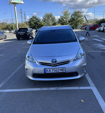 Серый Тойота Приус, объемом двигателя 1.8 л и пробегом 162 тыс. км за 15200 $, фото 3 на Automoto.ua