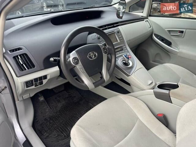 Серый Тойота Приус, объемом двигателя 1.8 л и пробегом 203 тыс. км за 11600 $, фото 14 на Automoto.ua