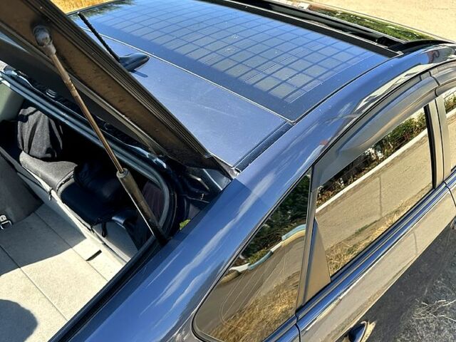 Серый Тойота Приус, объемом двигателя 1.8 л и пробегом 269 тыс. км за 10200 $, фото 7 на Automoto.ua